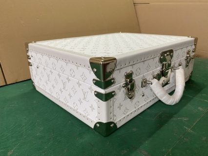 Best Louis Vuitton Briefcase Hard Case (M4700ZX) – White Monogram Canvas Manufacturer, Products