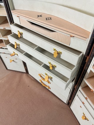 High-Quality Classic Monogram Malle Vaisellier Trunk Cabinet Supplier, Factory