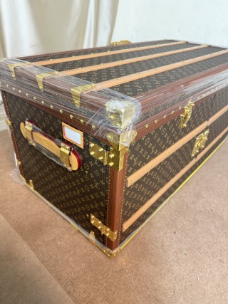 China LV Style Monogram 6-Drawer Coffee Table Trunk (Official Color-Block Lining) Factories, Exporters