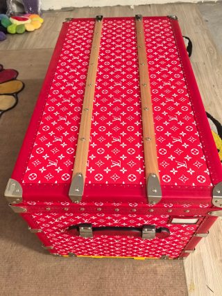 Best Supreme x LV Red Monogram Trunk Coffee Table Luxury Streetwear Storage Manufacturer, Exporter