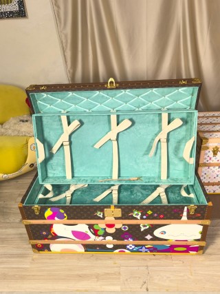 Famous Limited Edition Floral Print Trunk Coffee Table - Turquoise Velvet Interior Manufacturers, Supplier