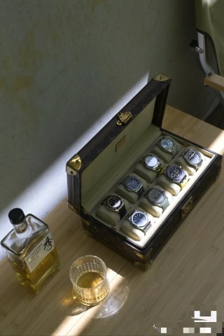Best Louis Vuitton Style Multi-Slot Hard Case Watch Box, Luxury Monogram/Damier Hard Case Watch Storage Watch Manufacturer, Exporter