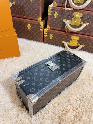 China LV Style Monogram Hard Case Multi-Compartment Accessory Storage Box, Velvet Lined Trunk Product, Service