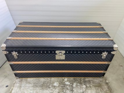 Famous M4700CJ  LV-Style Monogram Coffee Table Trunk  Black checkered pattern + bright red Product, Products