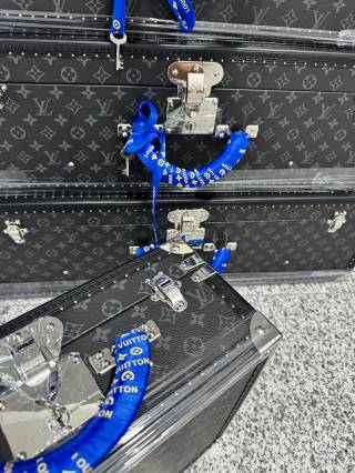 China Top Grade Replica LV M4700ZX Tower Trunk Set - Monogram Eclipse Black Stackable Hard Trunks Factories, Products