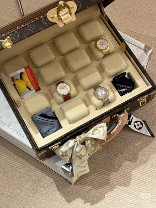 China Sleek Black Monogram Watch Collection Trunk  Manufacturers, Factories