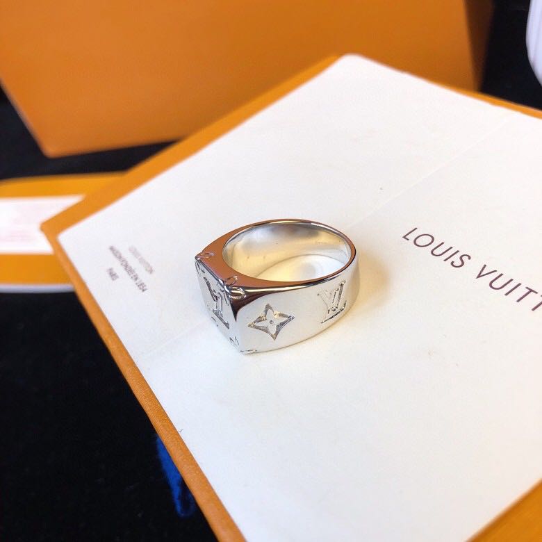 High-Quality New luxury LV ring Louis Vuitton presbyopia letter square ring super beautiful a heart is not as good as action Exquisite design, generous, unique and cute, smart shining, walking at your fingertips   The no-exaggerated design is touching, the original print is made of words, and it is not allergic and does not fade (codes for men and women) Manufacturers, Exporters