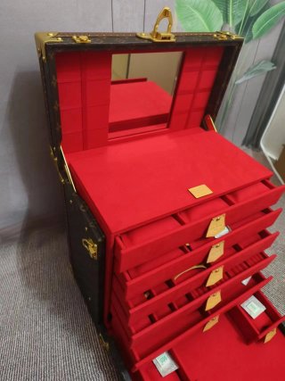 High-Quality Louis Vuitton Luxury Jewelry Trunk – Monogram Canvas with Vibrant Red Interior Factories, Service