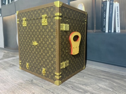 China Louis Vuitton Mini Bar Trunk – Monogram Canvas with Vibrant Red Interior Supplier, Factories