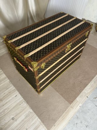 China Large Classic Monogram Coffee Table Trunk Luxury Storage Furniture Manufacturer, Exporter