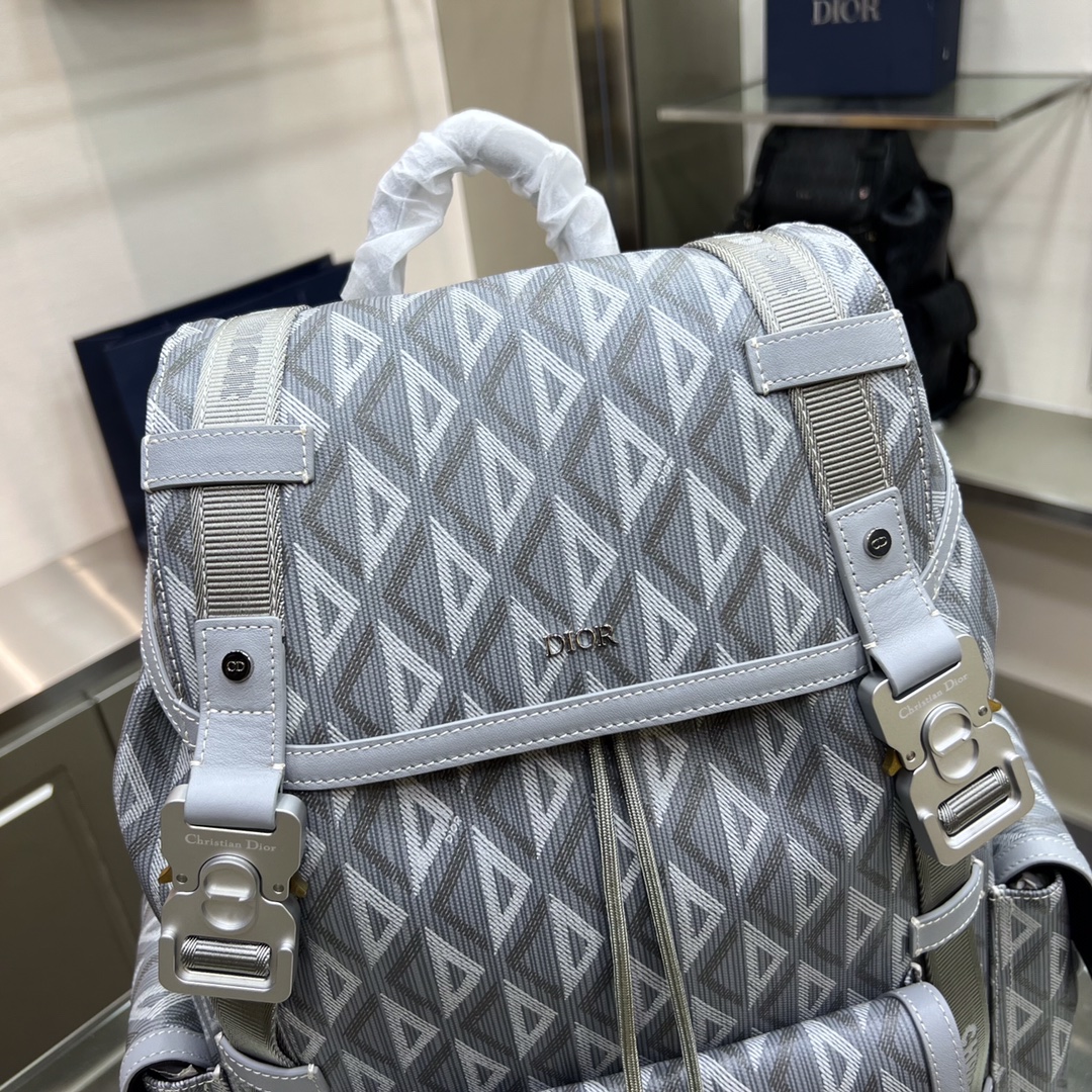 Famous Dior (Dior D2440) backpack Hit the Road Product, Products