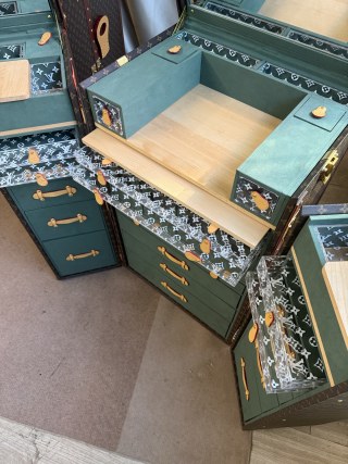 Famous New Luxury Monogram Watch Winder Vanity Cabinet with Official Dark Green Lining Manufacturer, Supplier