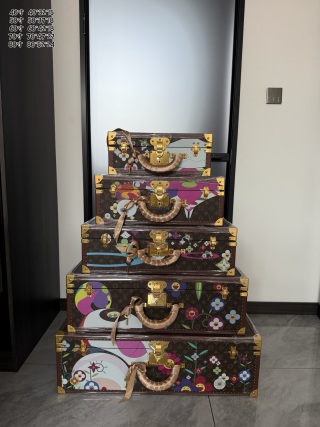 Famous Murakami Style Hand-Painted LV Hard Case Tower Trunk, Handcrafted Luxury Storage Trunk Factories, Exporters