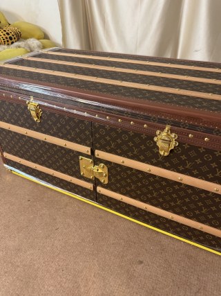 China LV Style Monogram 6-Drawer Coffee Table Trunk (Official Color-Block Lining) Factories, Exporters