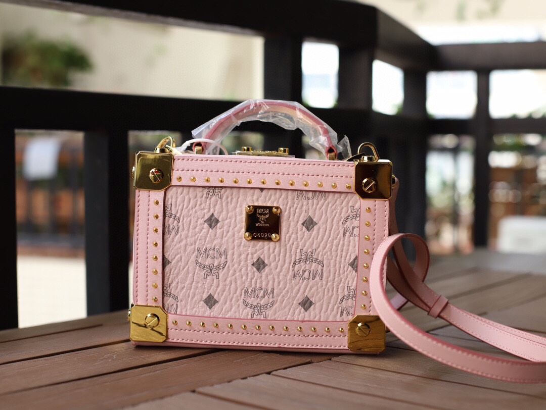 Best MC Original single-item Berlin Visetos crossbody bag PINK Suppliers, Exporters
