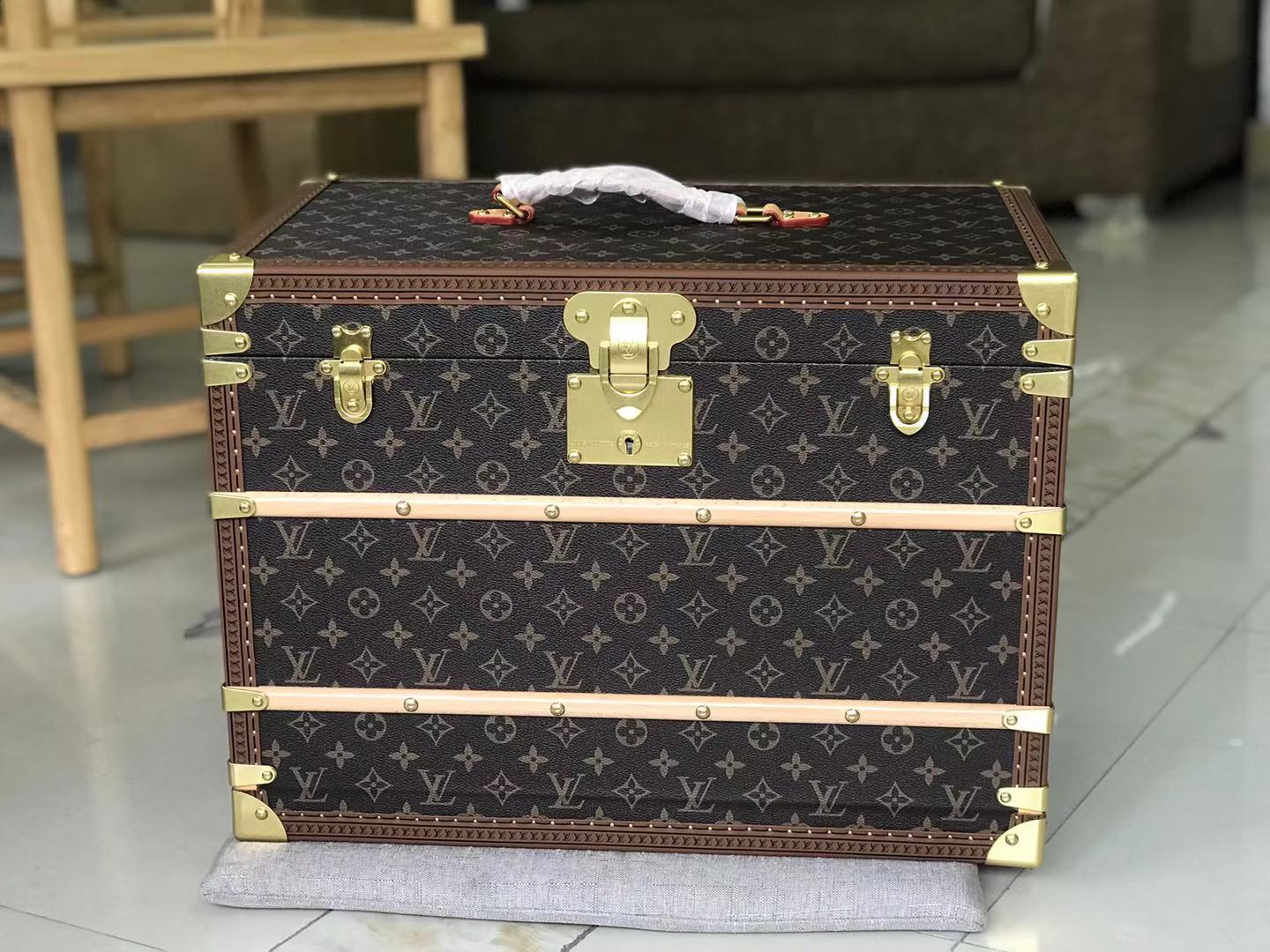 Best Cute pet attack  Louis Vuitton Manufacturer, Manufacturers