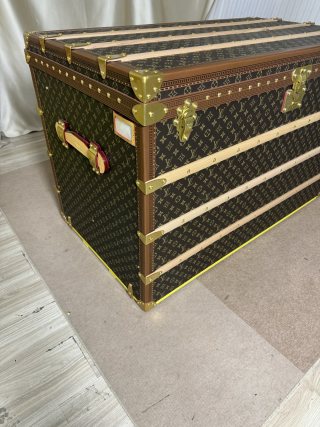 China Large Classic Monogram Coffee Table Trunk Luxury Storage Furniture Manufacturer, Exporter
