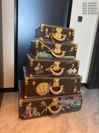 Best LV Painted Tower Trunk Set - Hand-Painted Hard Trunks (Customizable Lining) Manufacturers, Service