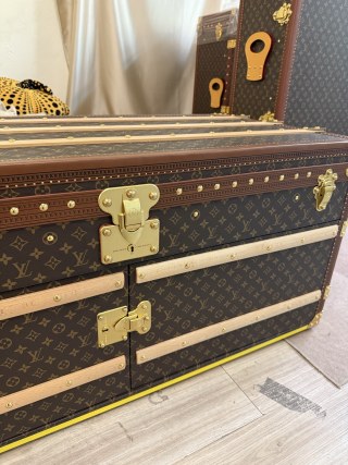 China Classic Monogram Double Door Coffee Table Trunk Luxury Storage Furniture Manufacturer, Factory