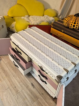 High-Quality White Monogram Double Door 6-Drawer Coffee Table Custom Lychee Grain Lining  Factories, Product