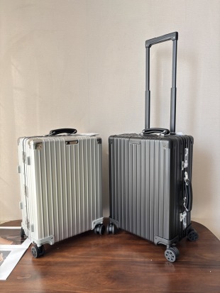 China Rimowa Original Vintage Aluminum-Magnesium Luggage Manufacturers, Factory