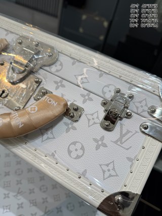 China Luxury White Monogram Tower Trunk Collection Handcrafted LV-Style Hard Trunks with Customizable Interior Supplier, Exporters