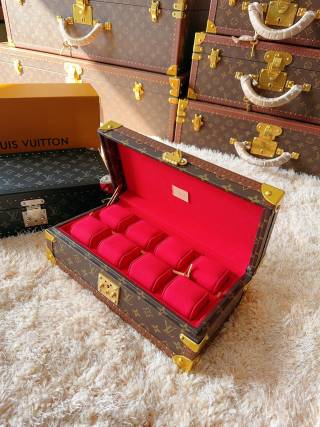 Famous Louis Vuitton Style M4700B 8-Slot Watch Box, Luxury Classic Monogram Hard Case Watch Storage with Secret Compartment Factory, Factories