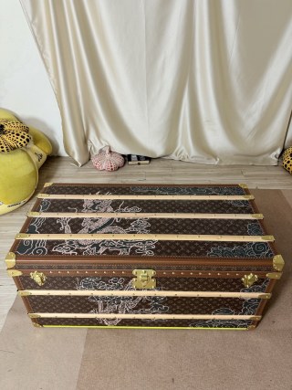 Wholesale Classic Monogram Coffee Table Trunk with Auspicious Dragon Graffiti | Luxury Vintage Storage Furniture Supplier, Exporter