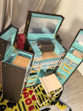China LV Monogram Vanity Cabinet (Tiffany Blue Lining) Factories, Products