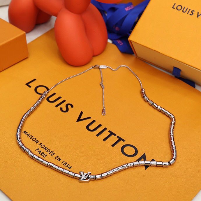 China LV PARADISE NECKLACE The LV Paradise necklace welcomes the new season with pop brilliance. Staggered arrangement of metal and resin beads , the chain link is engraved with Monogram pattern, showing exquisite Italian craftsmanship, Pairs well with the same pieces from the capsule collection. Suppliers, Exporters
