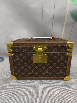 High-Quality Louis Vuitton Jewelry Hard Case – Monogram Canvas with Yellow Interior Suppliers, Factories