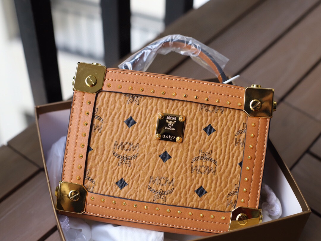 High-Quality MC Original Berlin Visetos Crossbody Bag Brown Suppliers, Exporters
