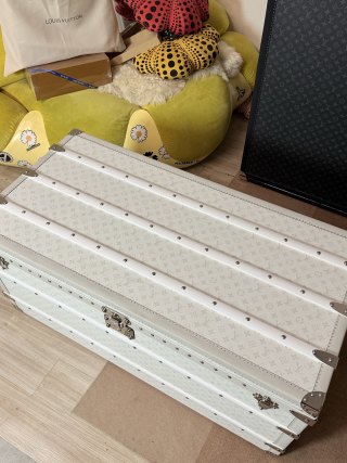 China LV Style Monogram White Coffee Table Trunk (Official Grey Lining) Manufacturer, Suppliers