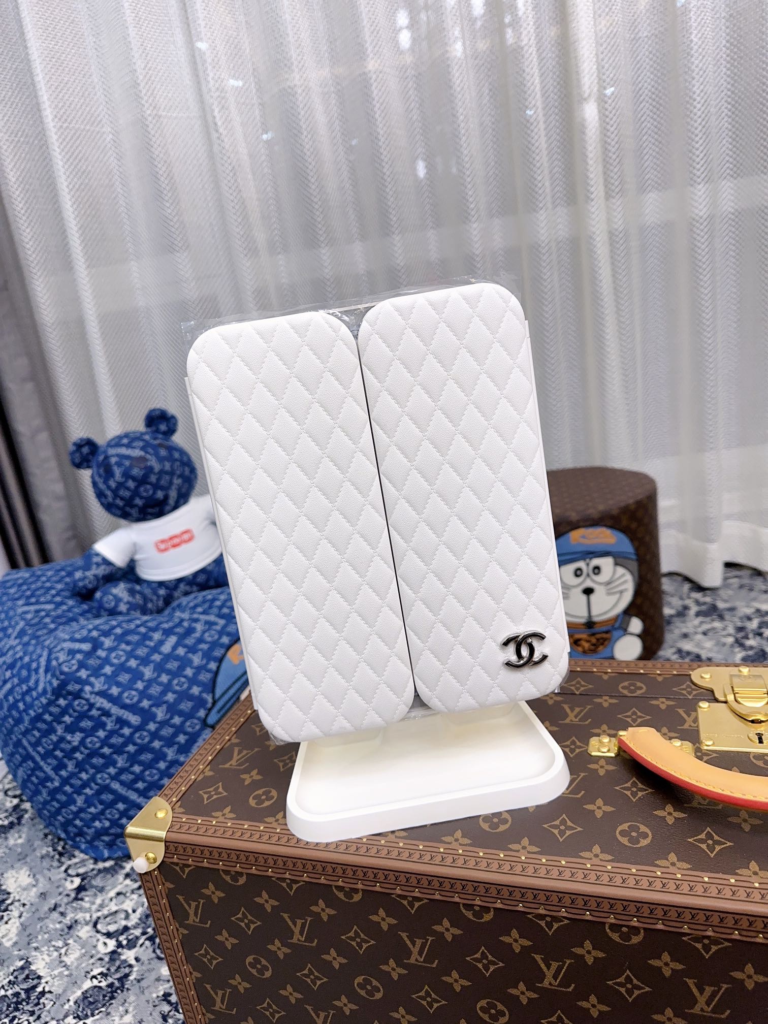 Wholesale Chanel 2023 New LED Vanity Mirror Desk Lamp Manufacturers, Service