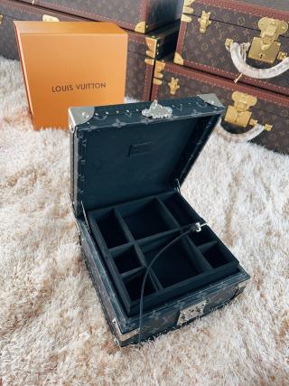 High-Quality Handcrafted LV Inspired Black Monogram Jewelry Storage Trunk, Premium Hard Case Supplier, Service