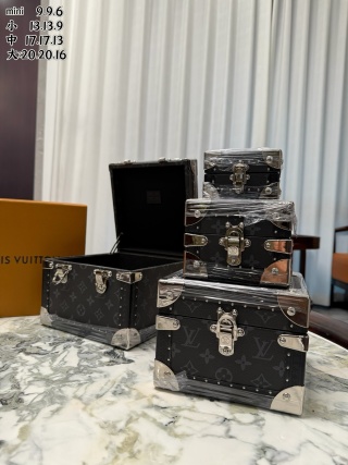 Famous LV Inspired 4-in-1 Nesting Hard Trunk Set - Black Monogram Silver Hardware Manufacturer, Products
