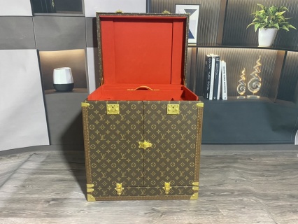China Louis Vuitton Mini Bar Trunk – Monogram Canvas with Vibrant Red Interior Supplier, Factories