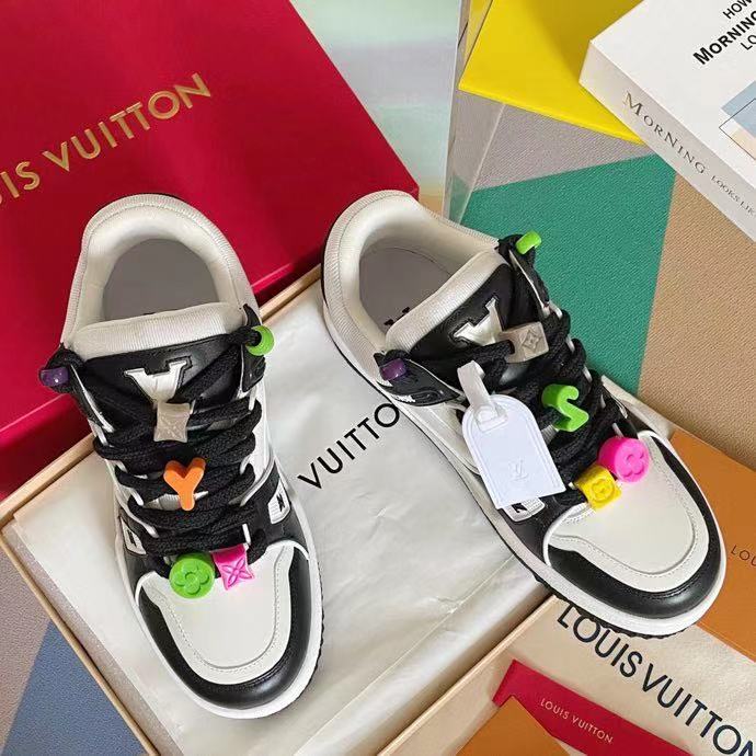 China LV Donkey Brand L Family 23ss Spring and Summer Walking Show Fat Trainer Bread Shoes Skateboard Shoes Casual Couples Exporter, Exporters