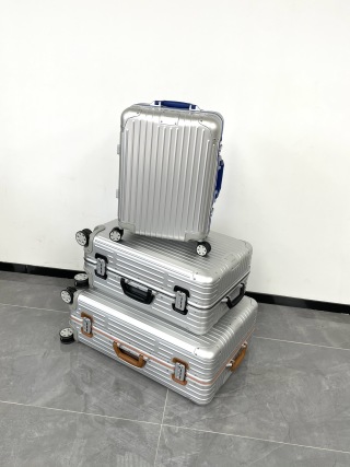 High-Quality RIMOWA Original Twist Colored Handle Luggage  Product, Products