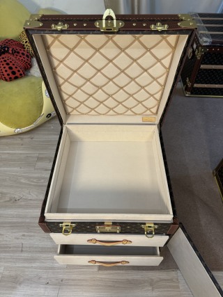Best LV Style Monogram Nightstand Trunk (Custom Beige Velvet Lining) Supplier, Factories