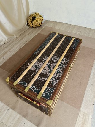 Wholesale Classic Monogram Coffee Table Trunk with Auspicious Dragon Graffiti | Luxury Vintage Storage Furniture Supplier, Exporter