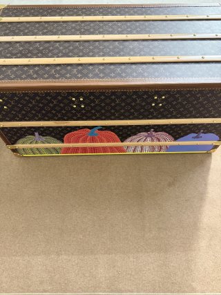 Best Classic Monogram Coffee Table Trunk with Yayoi Kusama Pumpkin Graffiti | Luxury Collaborative Storage Furniture Supplier, Exporters