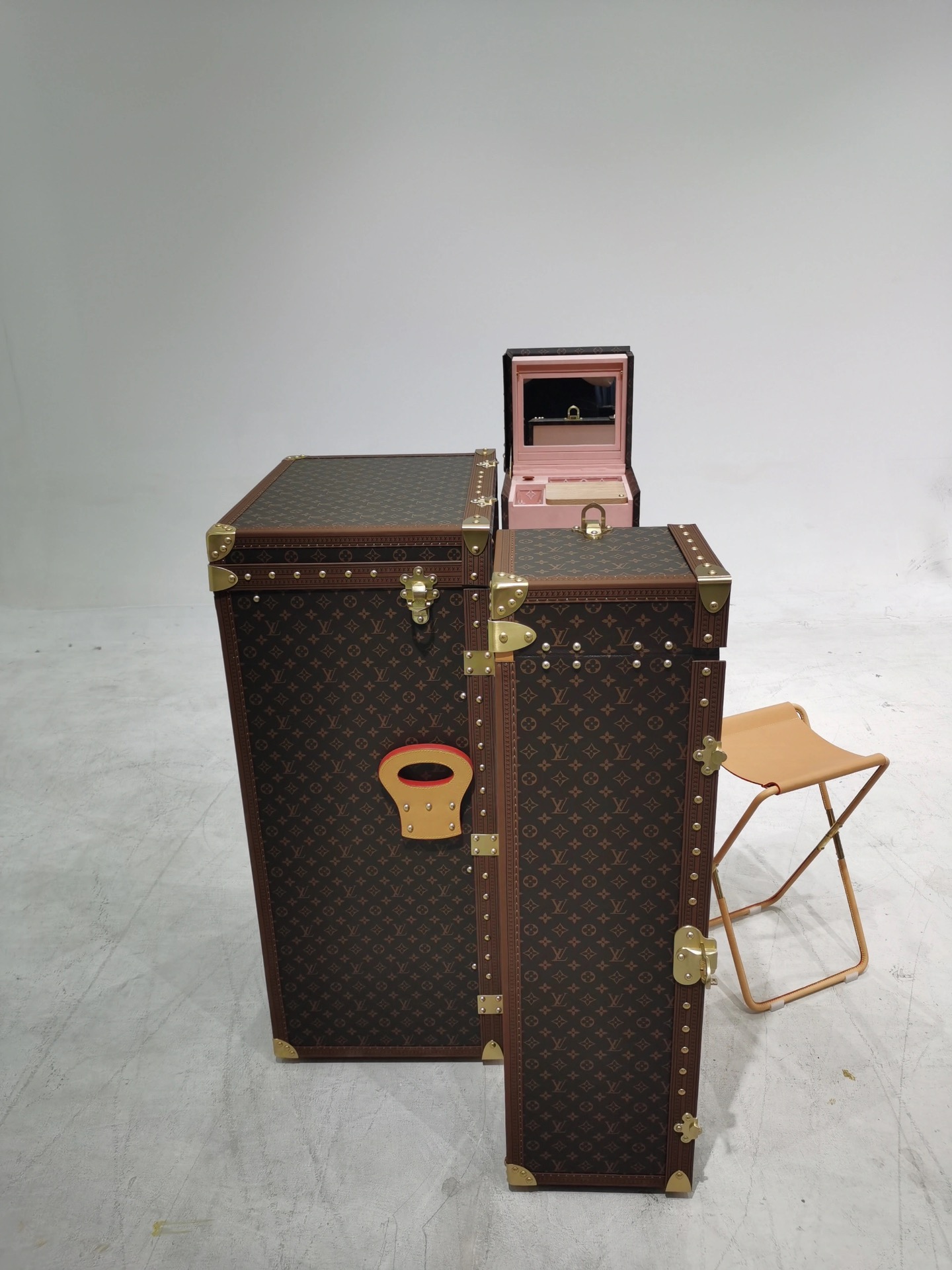 High-Quality Cosmetic Cases Dressing Tables Hard Cases Jewelry Cases Suppliers, Product
