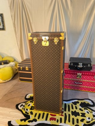 Wholesale LV Monogram Jewelry Cabinet Trunk (Custom Violet Lining) Suppliers, Service