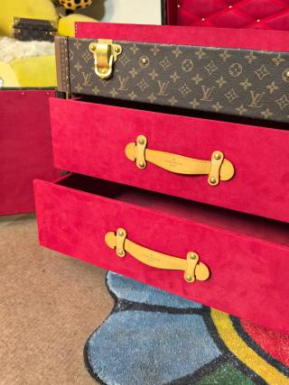 High-Quality Classic Monogram Double-Door Trunk Coffee Table - Official Red Velvet Interior Supplier, Products