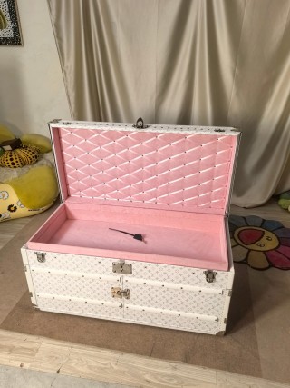 Famous LV White Monogram Double-Door Coffee Table Trunk (Custom Lining) Manufacturer, Suppliers