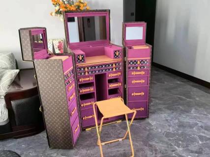 High-Quality : Louis Vuitton Vanity Trunk (M4700SZT) – Monogram Canvas with Purple Interior Manufacturers, Factories