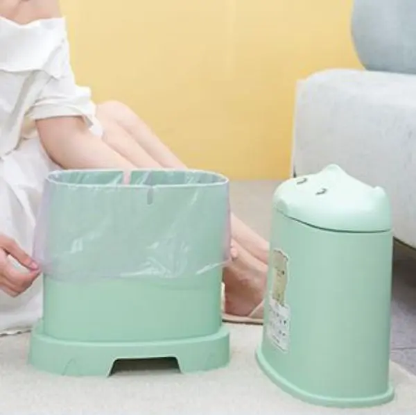 Wholesale office Kitchen Household dustbin plastic Trash Can with lid