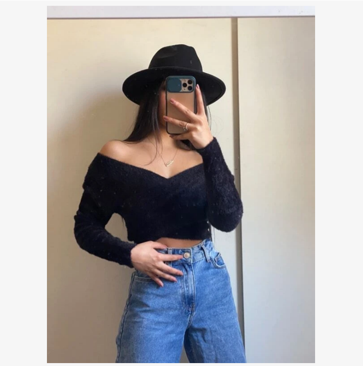 Sweater Detail