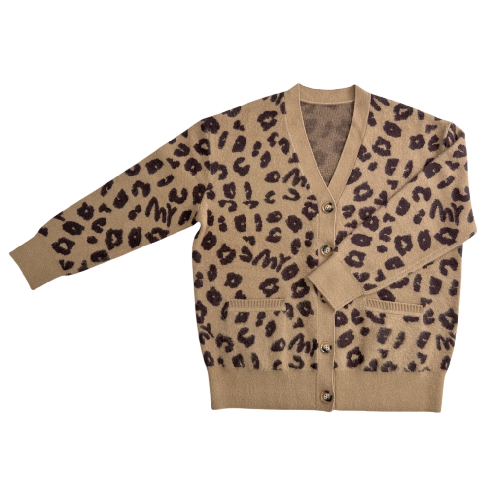 Sweater product preview 3